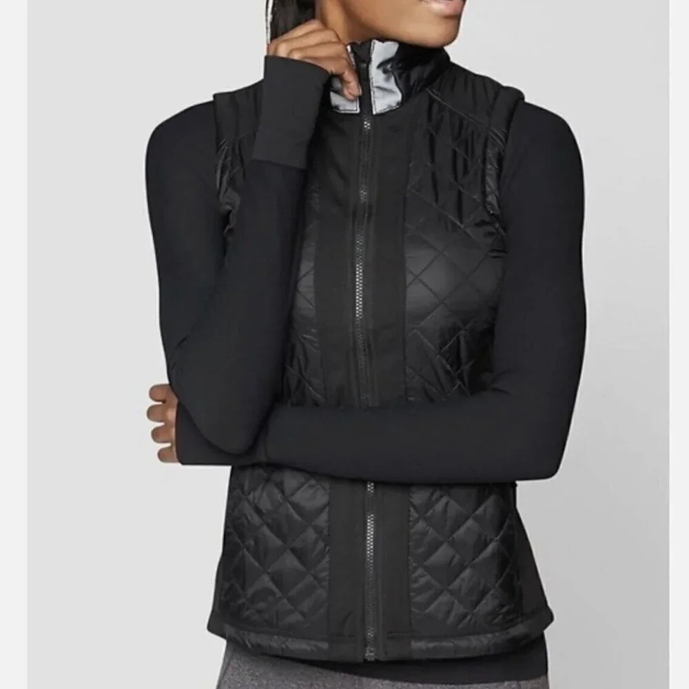 Athleta Rock Springs Black Quilted Insulated Puffer Vest Size Medium
